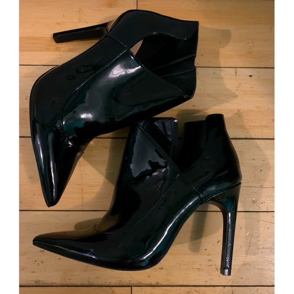 Pointed Leather Heeled Ankle Boots
